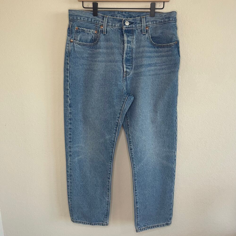 LEVI’s 501 High Rise Denim Jeans Straight Leg Button Fly - Size W32xL26